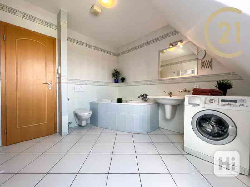 Prodej bytu 4+kk se dvěma lodžiemi a koupelnami o užitné ploše 165 m2 - Brno - Kohoutovice - foto 4