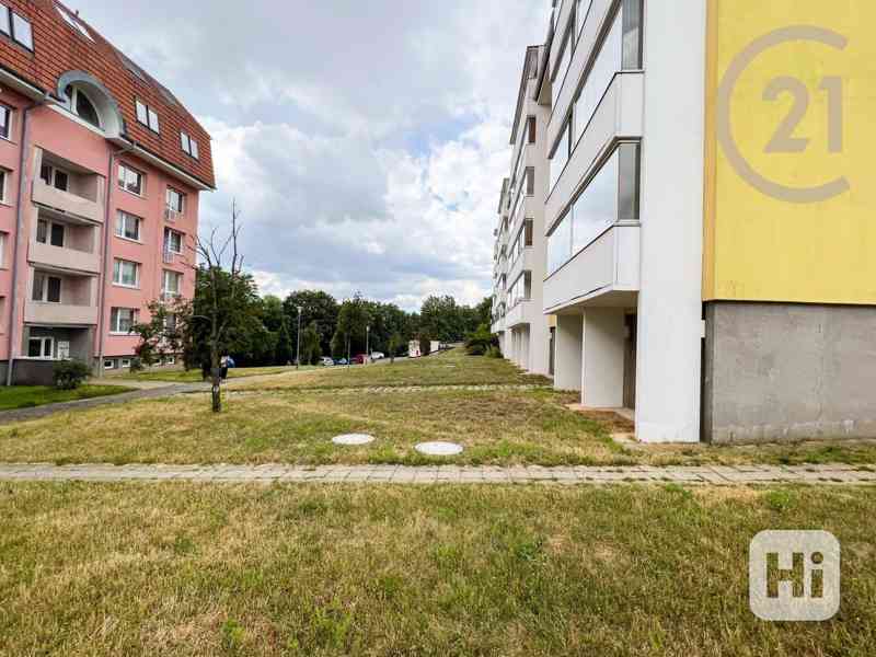 Prodej bytu 4+kk se dvěma lodžiemi a koupelnami o užitné ploše 165 m2 - Brno - Kohoutovice - foto 16