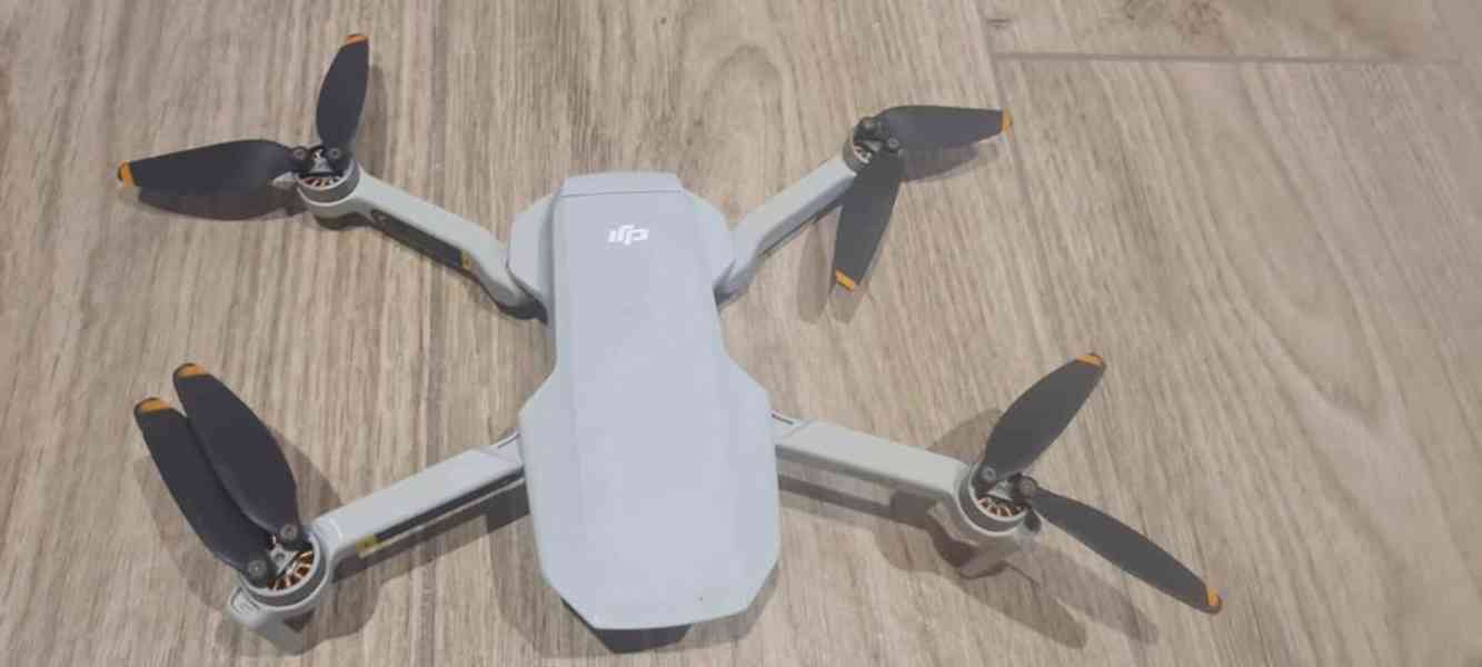 DJI mini 2 dron - foto 2