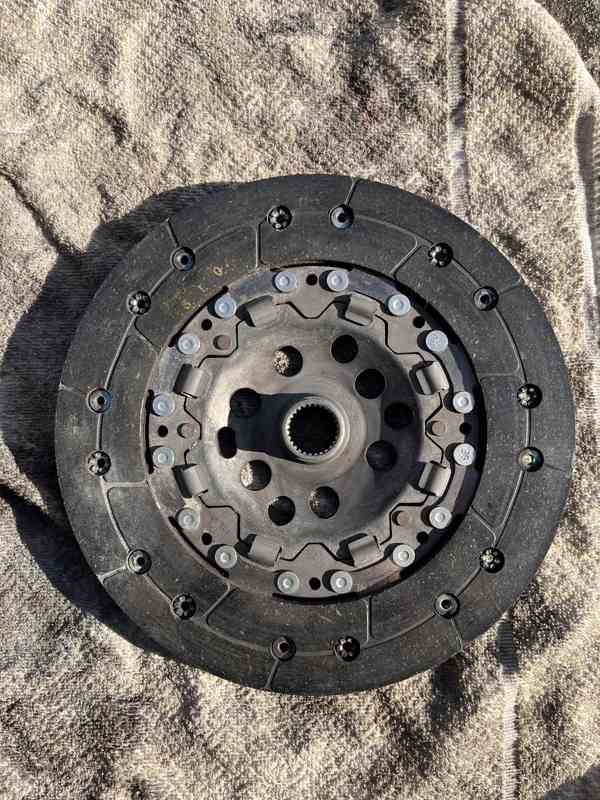 Zánovní spojka OCTAVIA TDI - LUK - foto 7