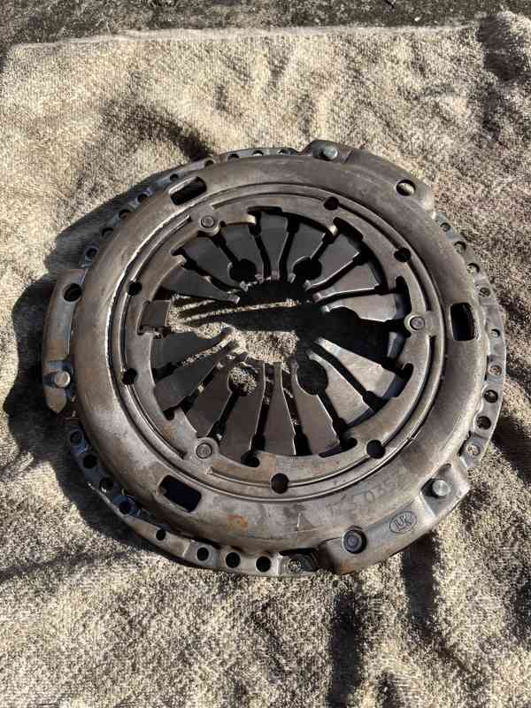 Zánovní spojka OCTAVIA TDI - LUK - foto 8