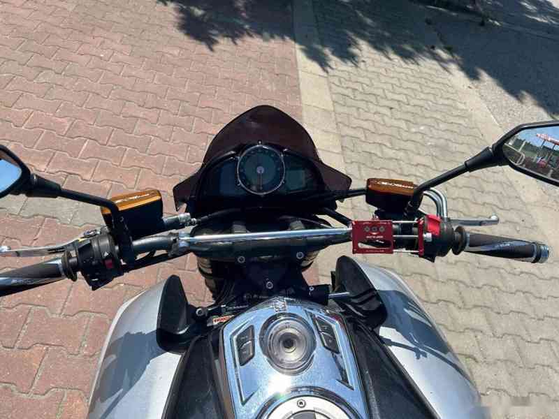 Suzuki B-King 1300 ABS 2008 - foto 15