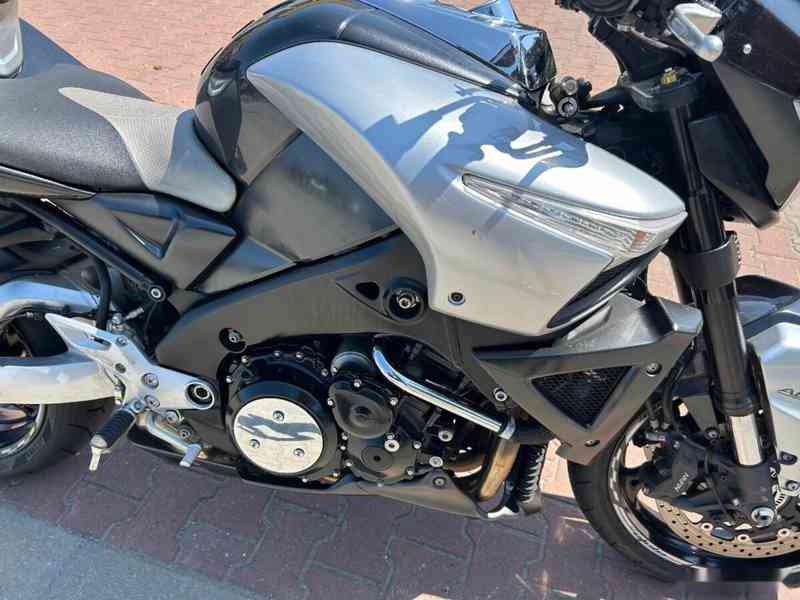Suzuki B-King 1300 ABS 2008 - foto 11