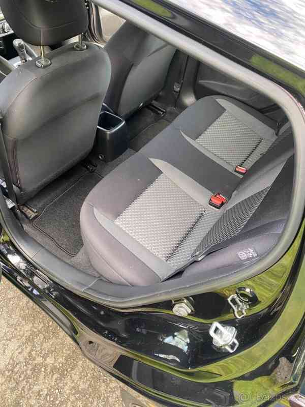 Nissan Micra 1,0 - foto 14