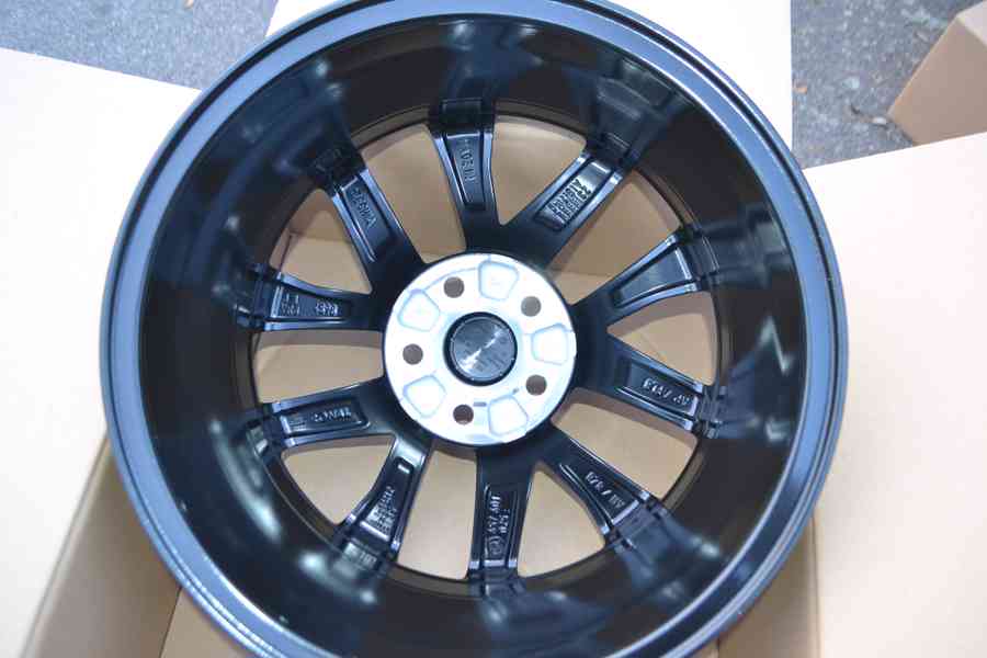 Škoda Kamiq/Scala,S.Arona– NOVÉ 16 originál Alu disky-černé - foto 12