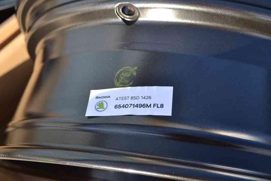 Škoda Kamiq/Scala,S.Arona– NOVÉ 16 originál Alu disky-černé - foto 17