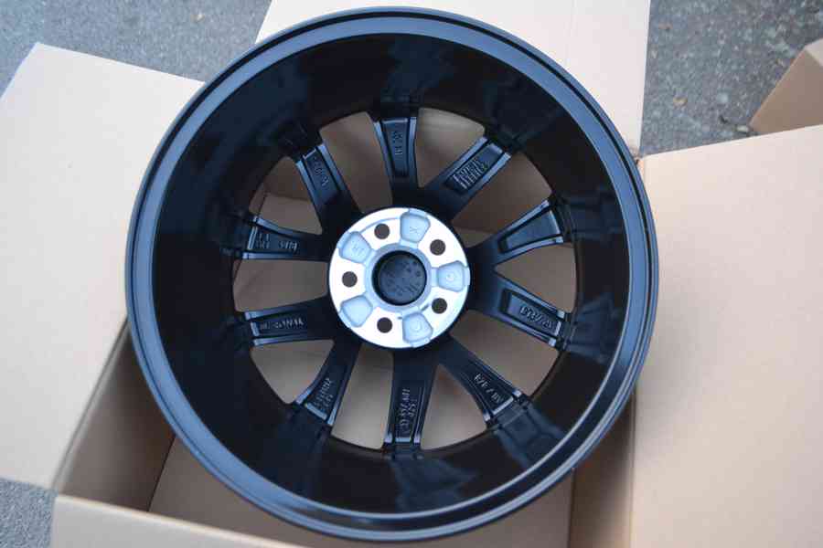 Škoda Kamiq/Scala,S.Arona– NOVÉ 16 originál Alu disky-černé - foto 8