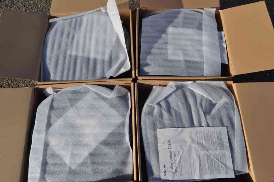 Škoda Kamiq/Scala,S.Arona– NOVÉ 16 originál Alu disky-černé - foto 13