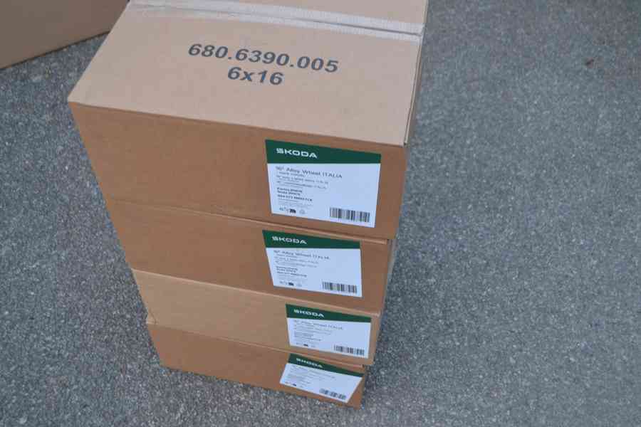 Škoda Kamiq/Scala,S.Arona– NOVÉ 16 originál Alu disky-černé - foto 3