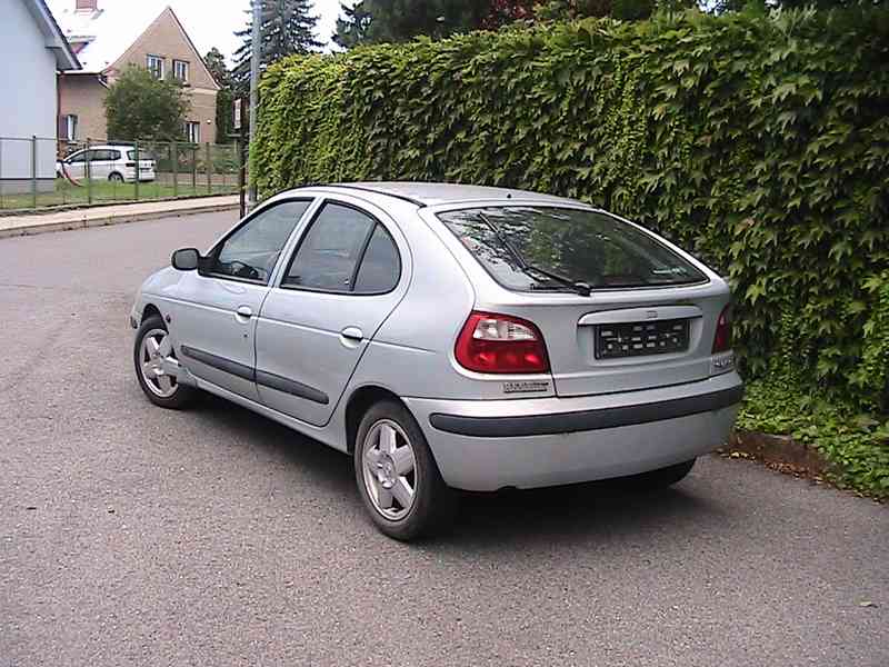 NÁHRADNÍ DÍLY - RENAULT MEGANE 1.6 16V - foto 4