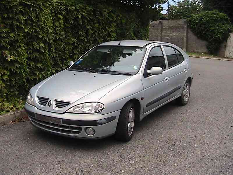 NÁHRADNÍ DÍLY - RENAULT MEGANE 1.6 16V - foto 3