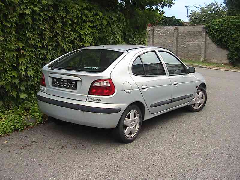 NÁHRADNÍ DÍLY - RENAULT MEGANE 1.6 16V - foto 2