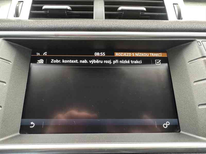 Land Rover Range Rover Evoque 2.0 TD4 4x4/Bixenon/1Maj/Tažné - foto 40
