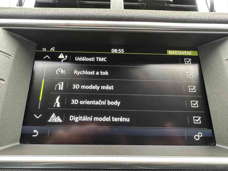 Land Rover Range Rover Evoque 2.0 TD4 4x4/Bixenon/1Maj/Tažné - foto 37