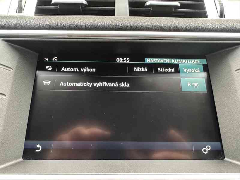 Land Rover Range Rover Evoque 2.0 TD4 4x4/Bixenon/1Maj/Tažné - foto 39