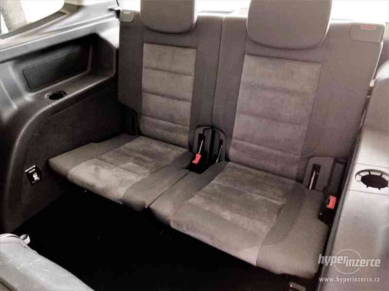 VW Touran B7 Highline 2.0TDi, Navi, Alcantara, 7míst - foto 15