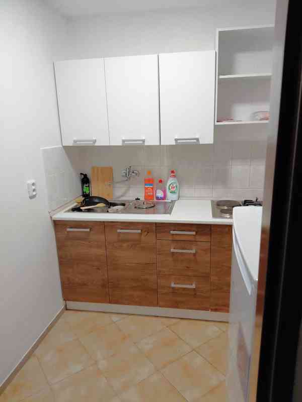 1.lůžkový pokoj v RD 5+1, nově zař., ml. prac. m./ž./stud. - foto 4