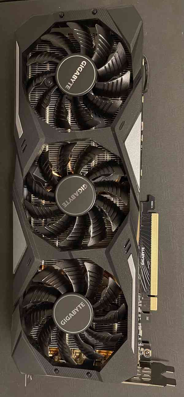 Grafická karta GIGABYTE NVIDIA GeForce RTX 2070 SUPER WF - foto 1
