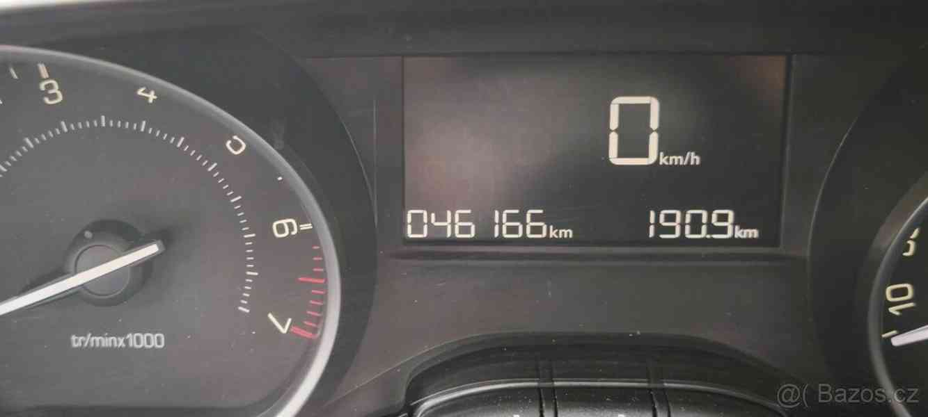 Peugeot 2008 1,2   PureTech (2019) - foto 9