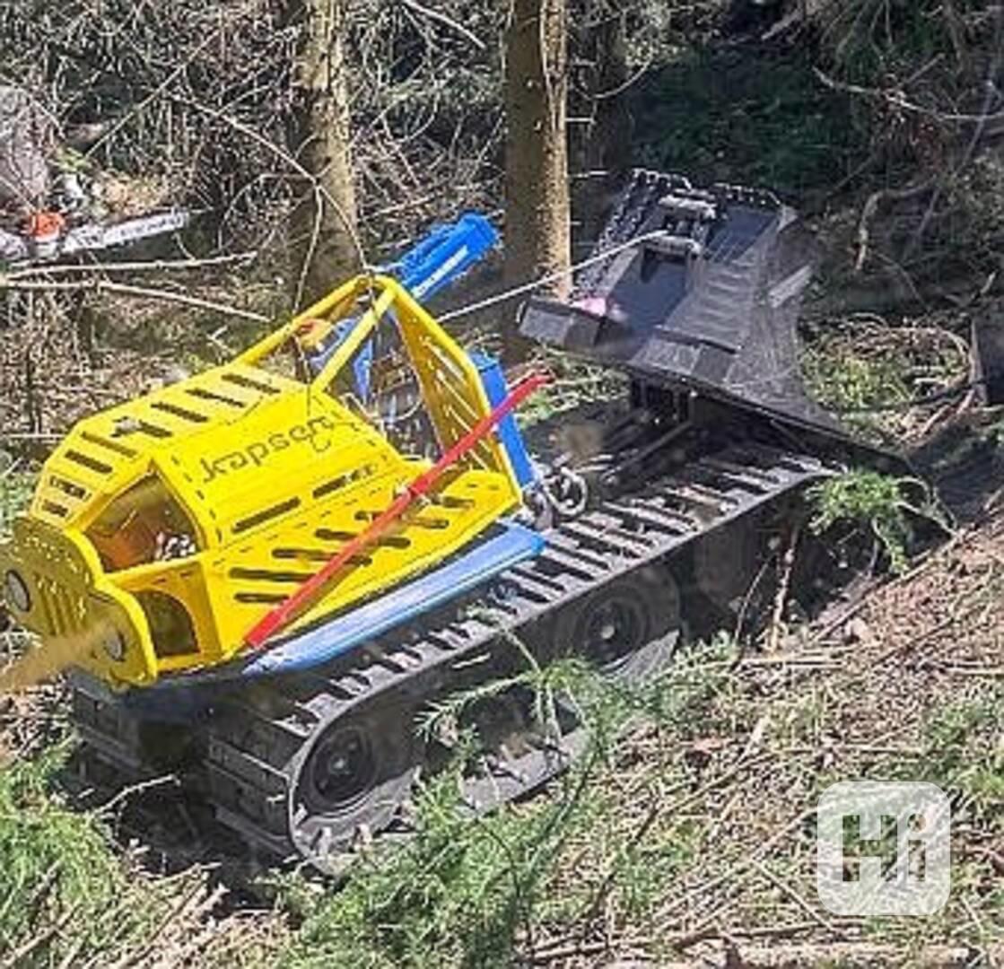 ZÁNOVNÍ železný kůň 23HP 24kN 35m Kapsen vyvážečka dřevo les - foto 1