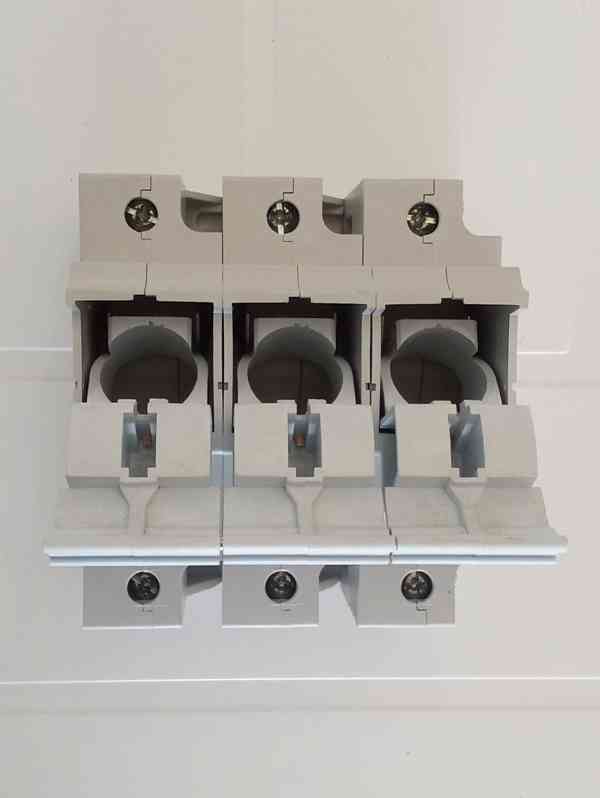 Pojistkový odpojovač OEZ OVP 22S - foto 2