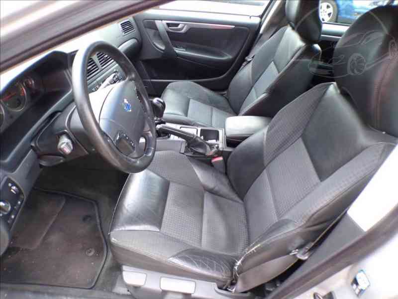 Volvo V70 2,4 D5 TAŽNÉ ZAŘÍZENÍ,XENONY - foto 7