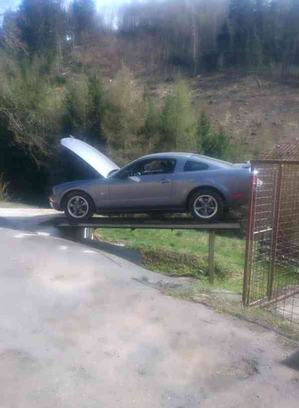 Ford Mustang - foto 6