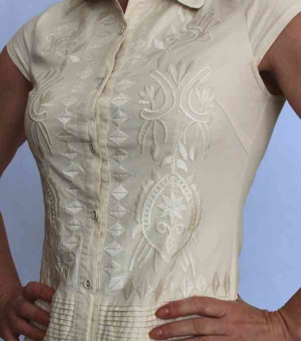 Letní bavlněné šaty s výšivkou Love Me vel. 36 - foto 5