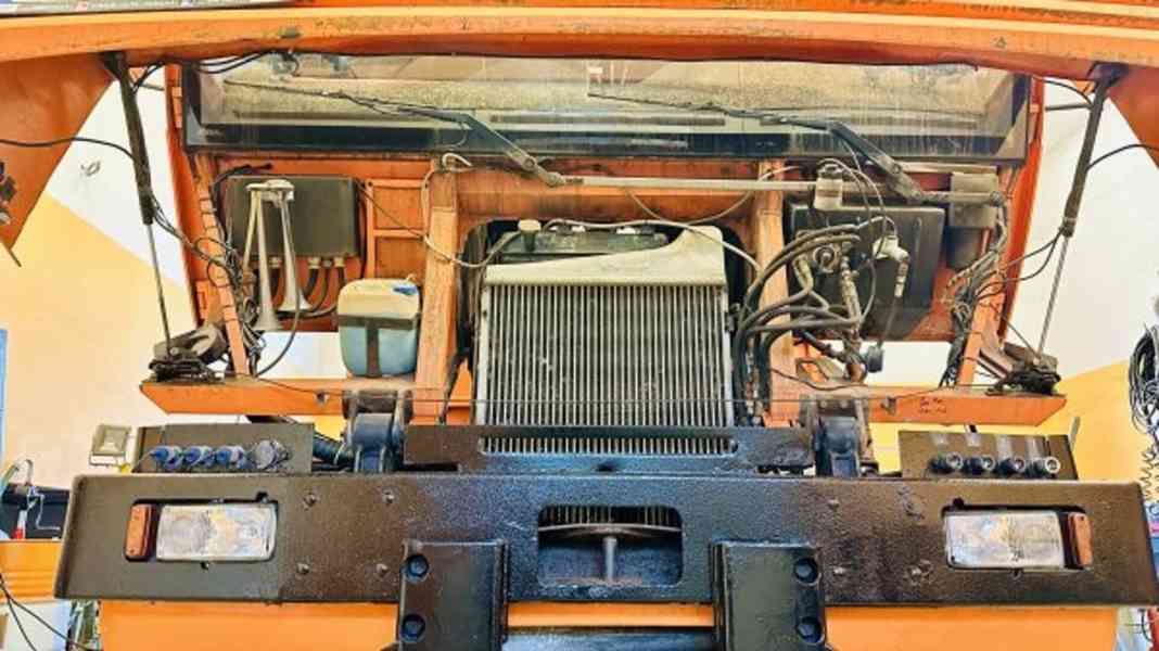 14t sklápěč 4x4 Praga NTS265 komunál sypač radlice - foto 11