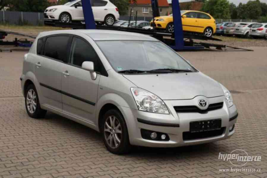 Toyota Corolla Verso 1.8i Team benzín 95kw - foto 1