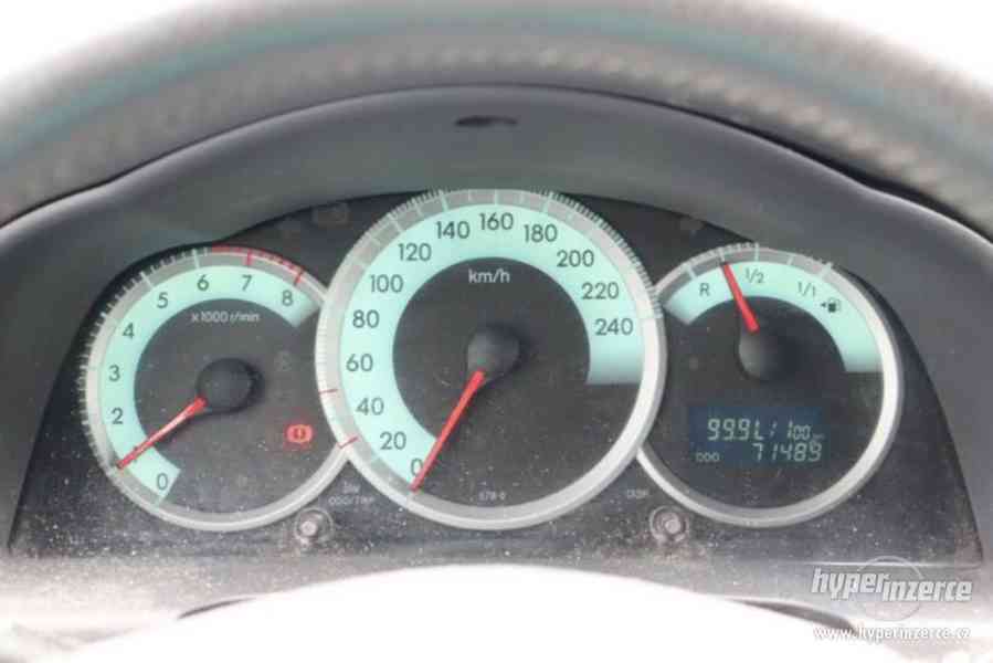 Toyota Corolla Verso 1.8i Team benzín 95kw - foto 5