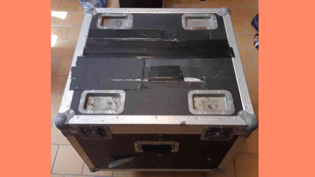 přepravní flight case pro 4 LED PAR - foto 3