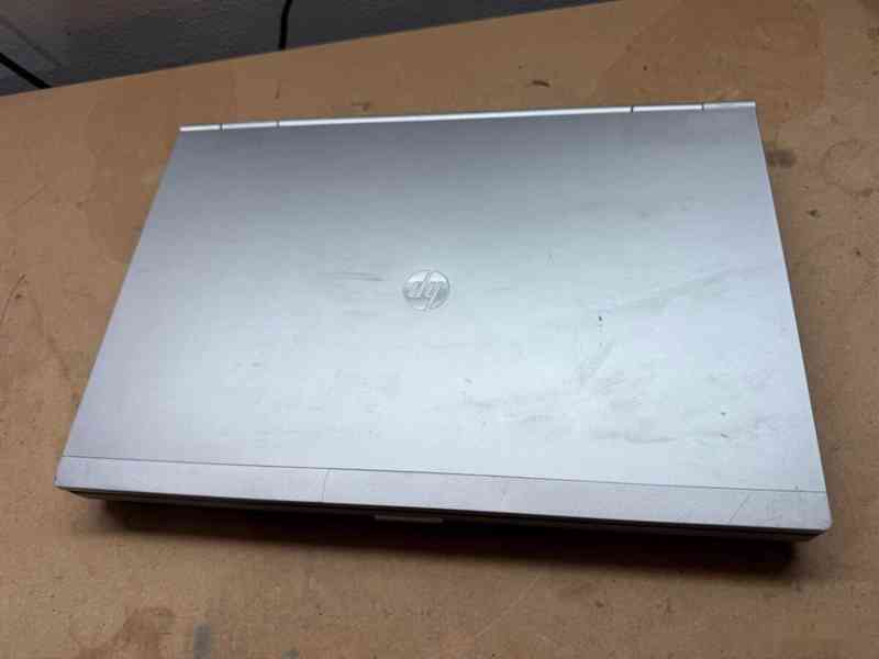 Predám pokazený notebook na náhradné diely zn. HP 8460p. - foto 4