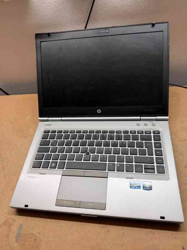 Predám pokazený notebook na náhradné diely zn. HP 8460p. - foto 2