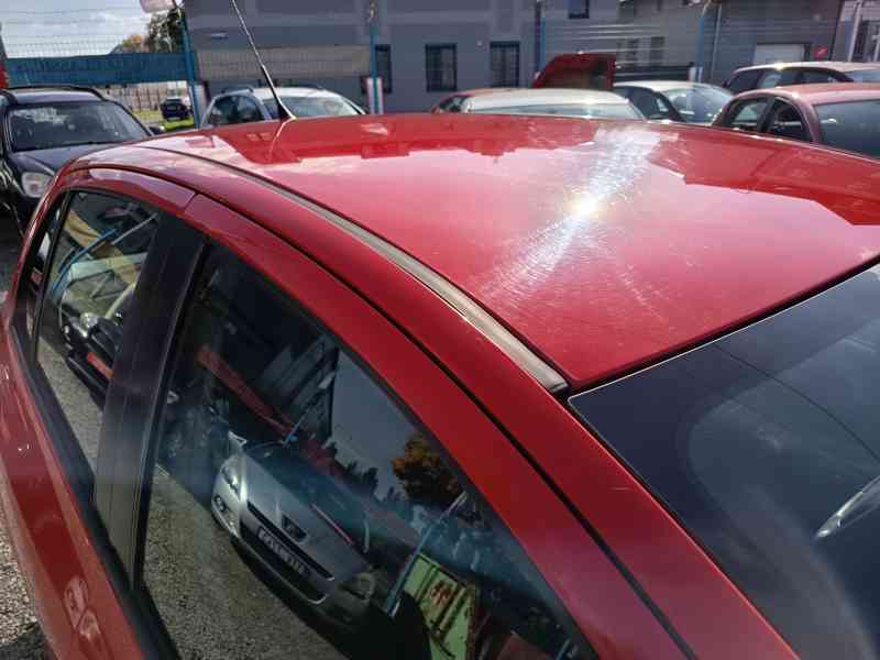 Toyota Yaris 1,0VVT-i Comfort ČR Klima  - foto 10