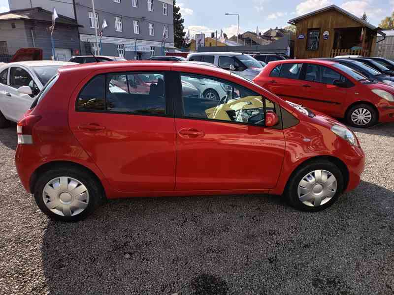 Toyota Yaris 1,0VVT-i Comfort ČR Klima  - foto 5