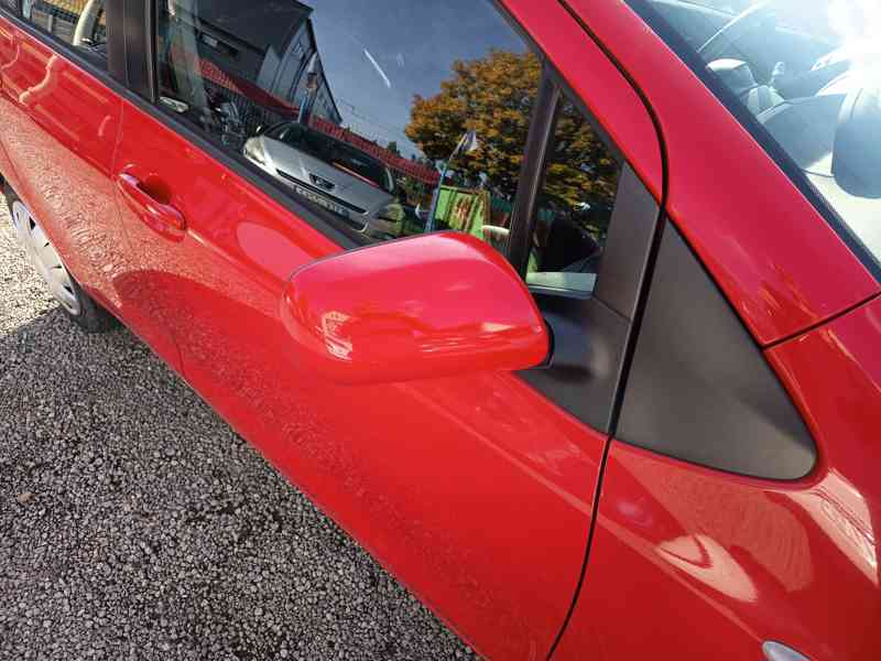Toyota Yaris 1,0VVT-i Comfort ČR Klima  - foto 9