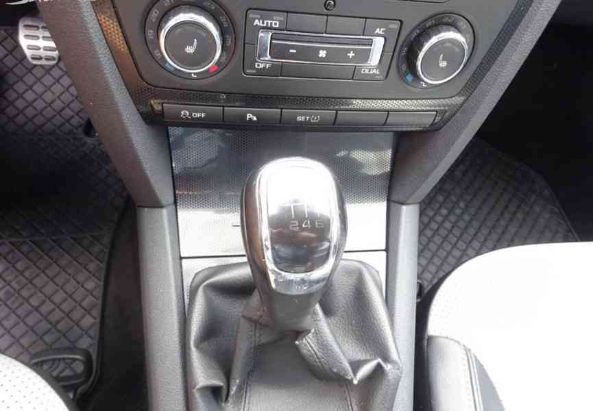 Škoda Octavia 2.0 TDI Combi RS r.v.2012 (137 kw) serviska - foto 9