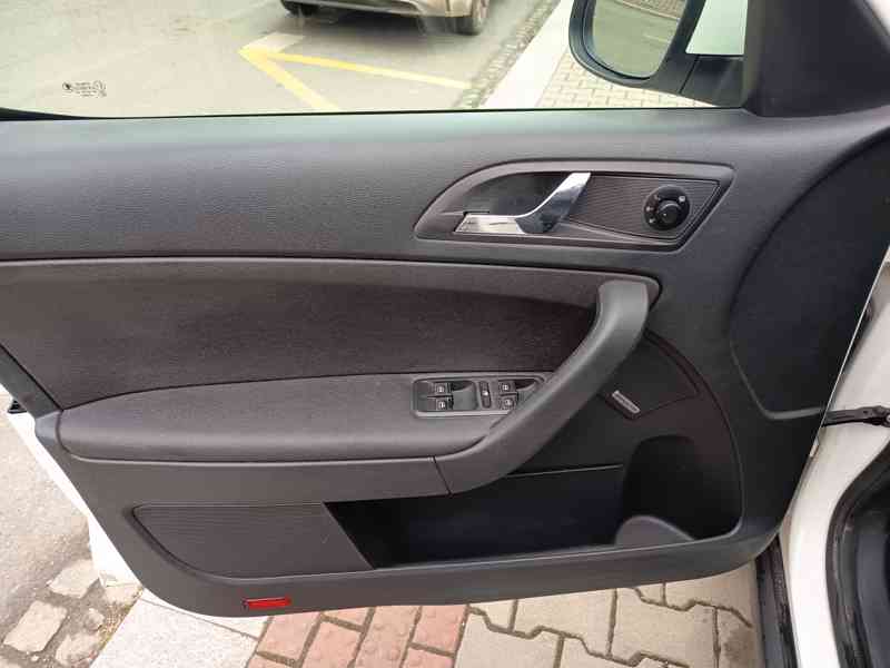 ŠKODA Yeti 2,0TDI 4X4 Experience 125kw - foto 22