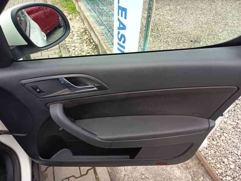 ŠKODA Yeti 2,0TDI 4X4 Experience 125kw - foto 19