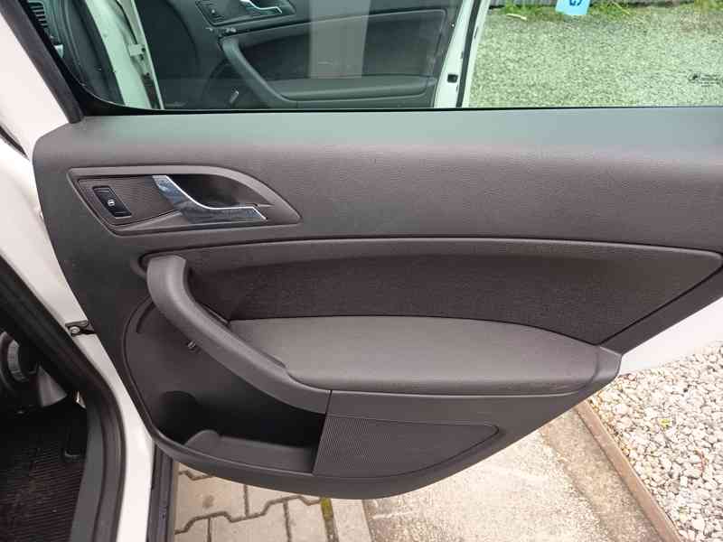 ŠKODA Yeti 2,0TDI 4X4 Experience 125kw - foto 20