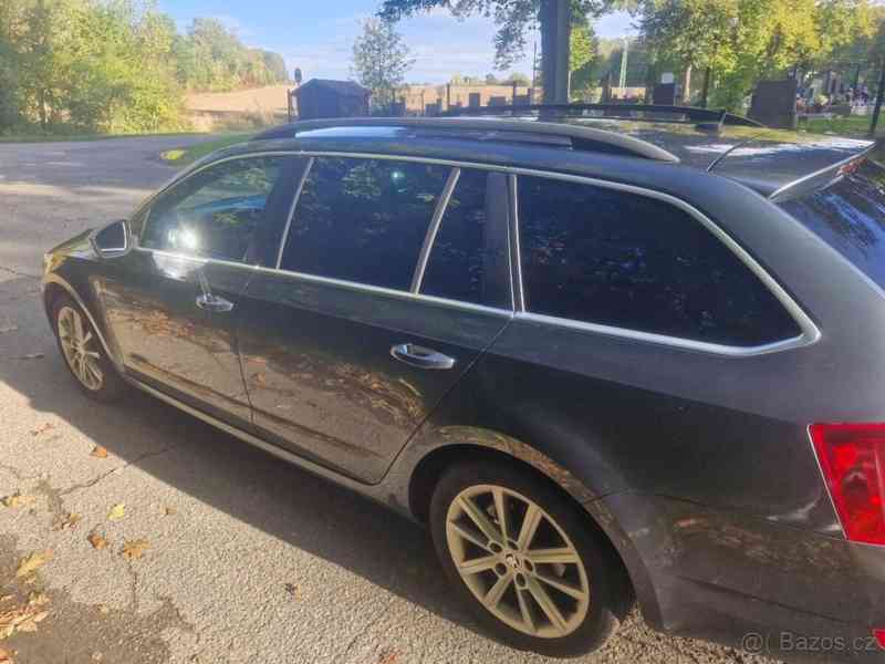 Škoda Octavia 2,0   3 - foto 2