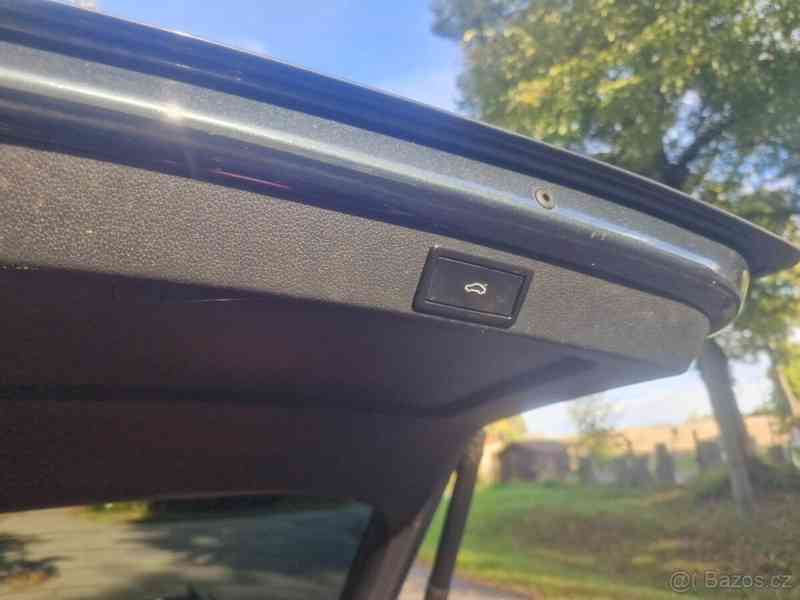 Škoda Octavia 2,0   3 - foto 5