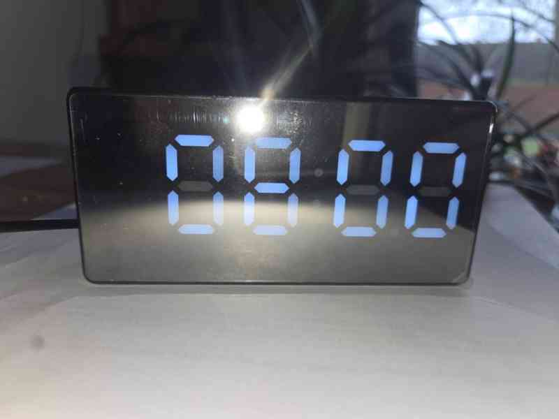 Digitální hodiny se krytou Full HD IP kamerou - B19 - foto 3