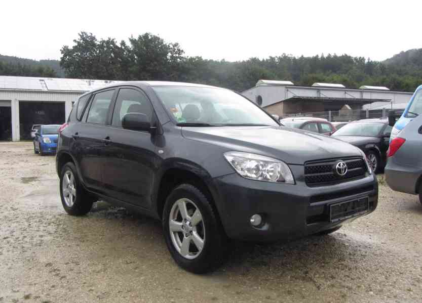 Toyota RAV 4 2,0i Sol benzín 112kw - foto 1