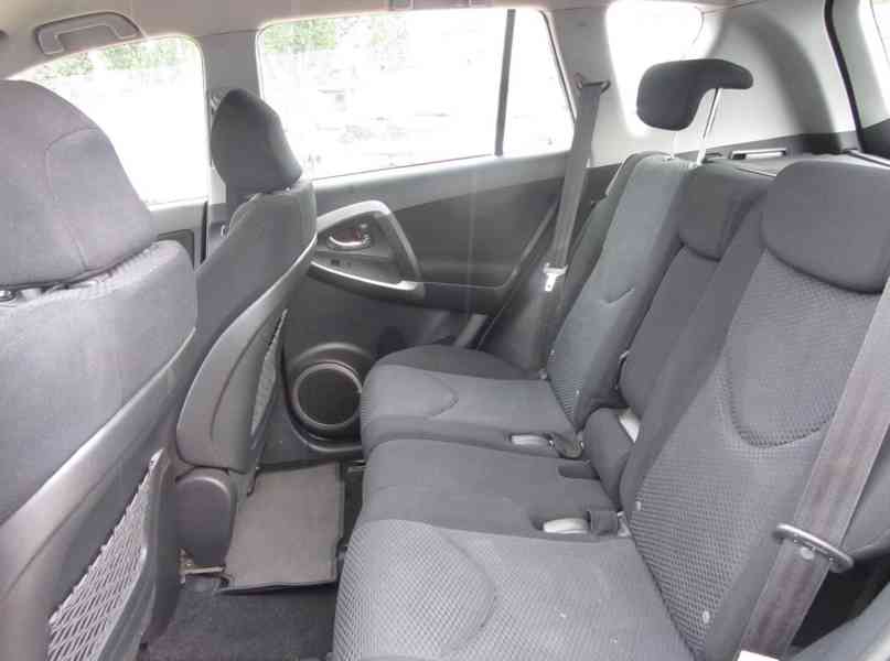 Toyota RAV 4 2,0i Sol benzín 112kw - foto 10