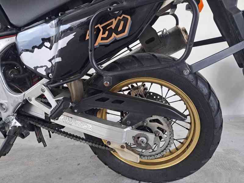Honda XRV 750 Africa Twin - foto 11