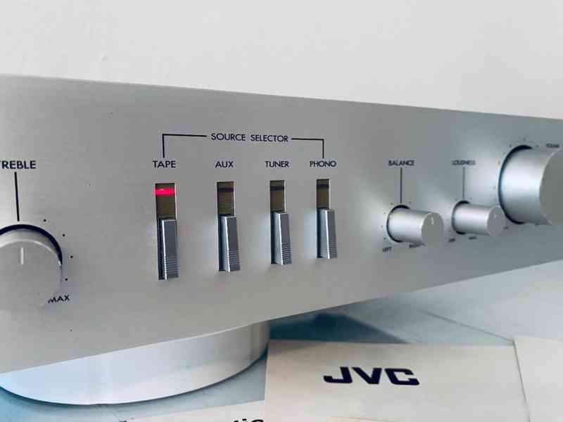Zesilovač/amplifier JVC A-10X, rok 1982, Tuzex. - foto 3