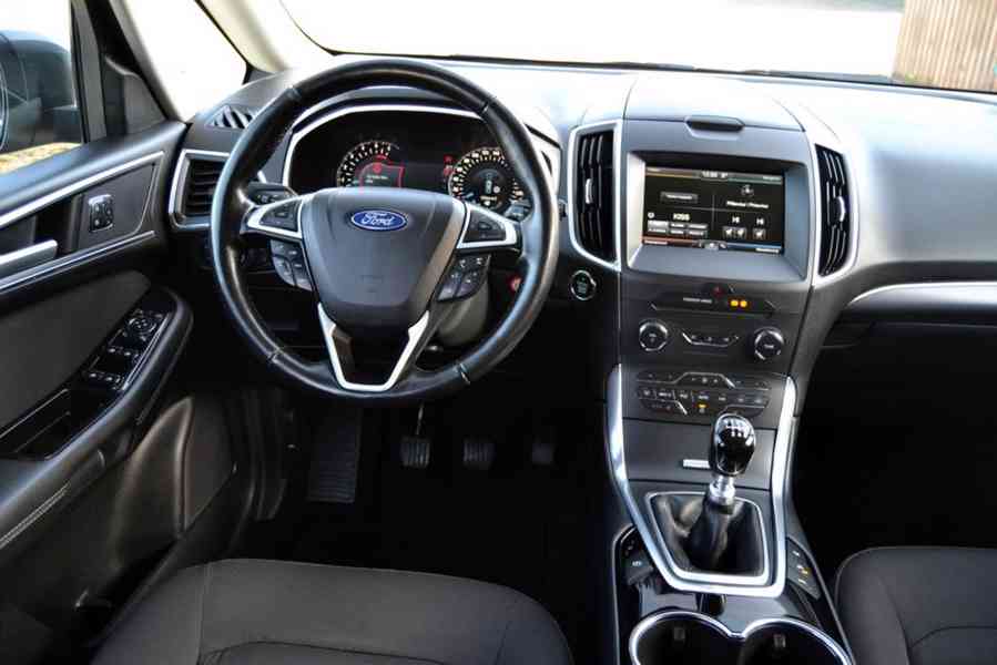 Ford Galaxy 2.0 TDCI 132kW Titanium 7míst - foto 8