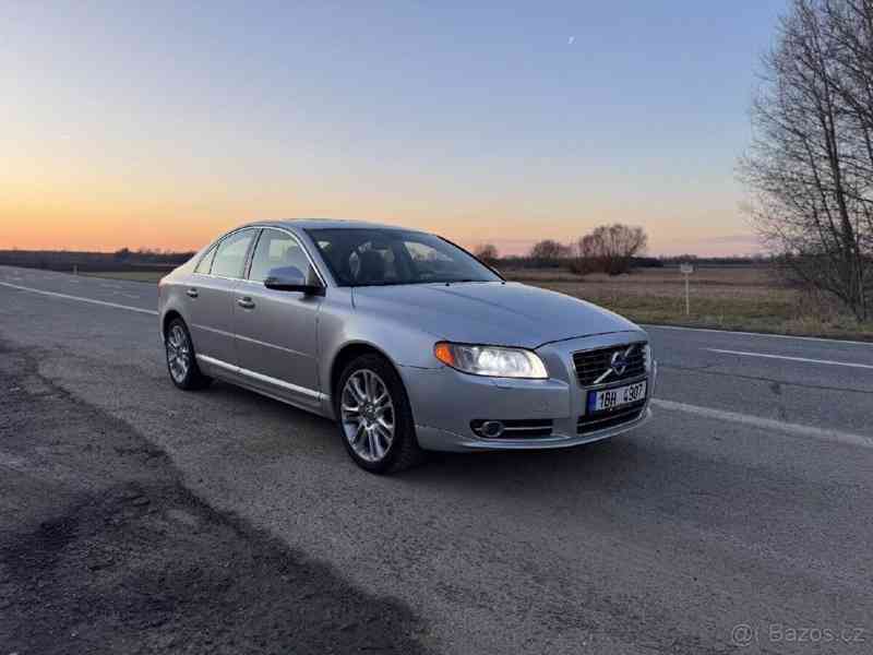 Volvo S80 D5 136 kW - foto 4